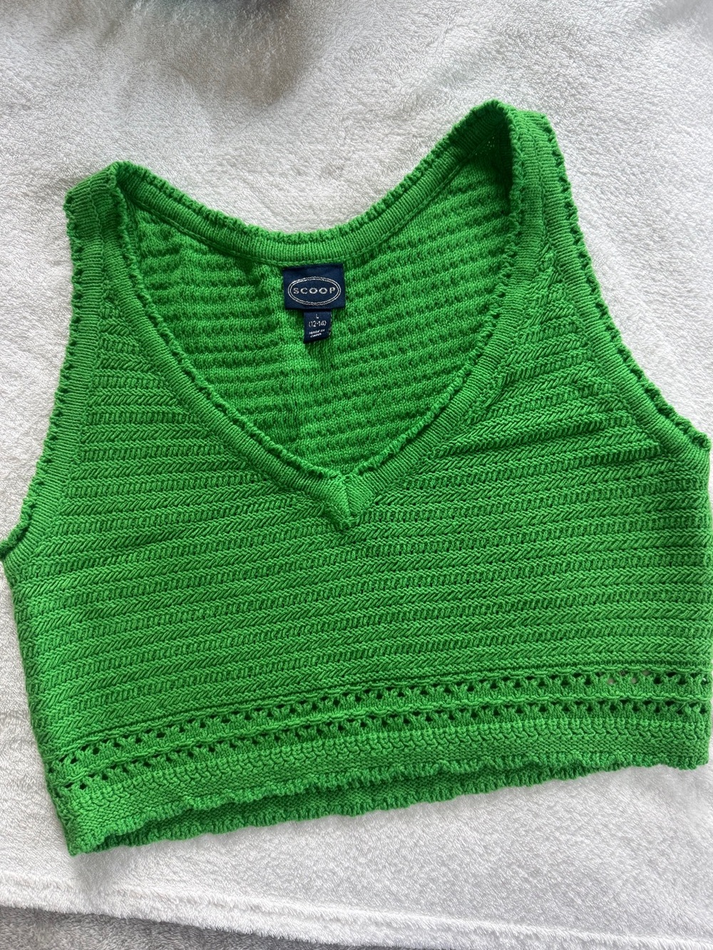 Scoop Knit V-Neck Crop Tank Top - Green - Picture 2 of 7
